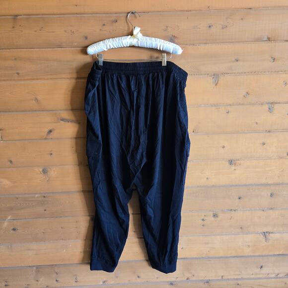 Torrid Pull-On Jogger Cargo High Rise Pant Black 3R Elastic Tie Waist Pocket - Picture 3 of 7